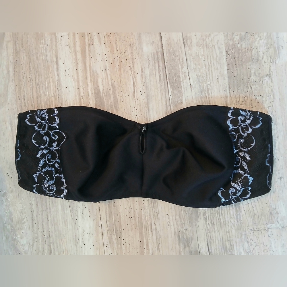 ​Curvation Strapless Black Push Up Bra 38D Silicone Grips Floral Lace